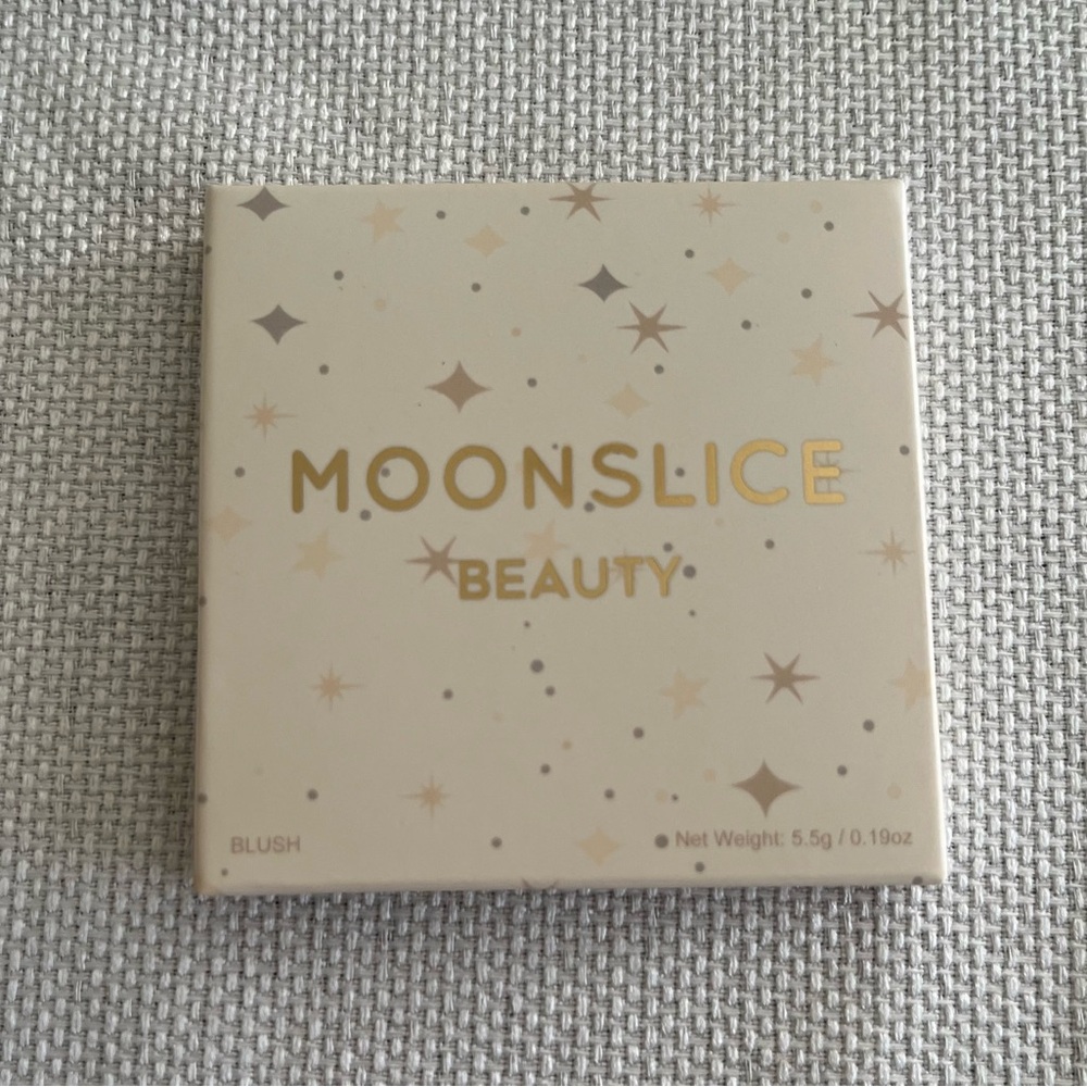 Moonslice beauty blush